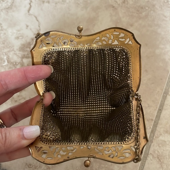 Vintage Whiting & Davis gold mesh bag - Picture 5 of 5